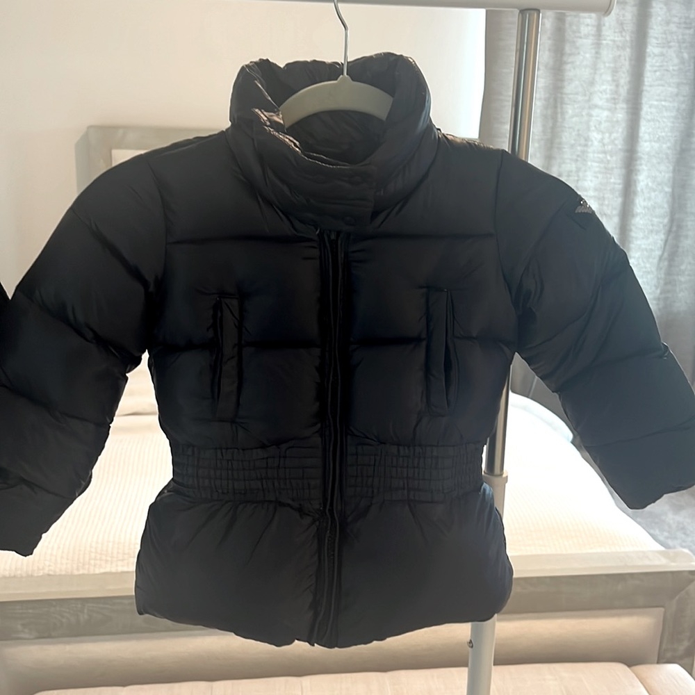 Gorgeous navy blue puffer jacket for girls